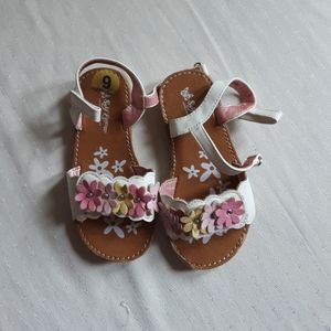White sandals w flowers size 9